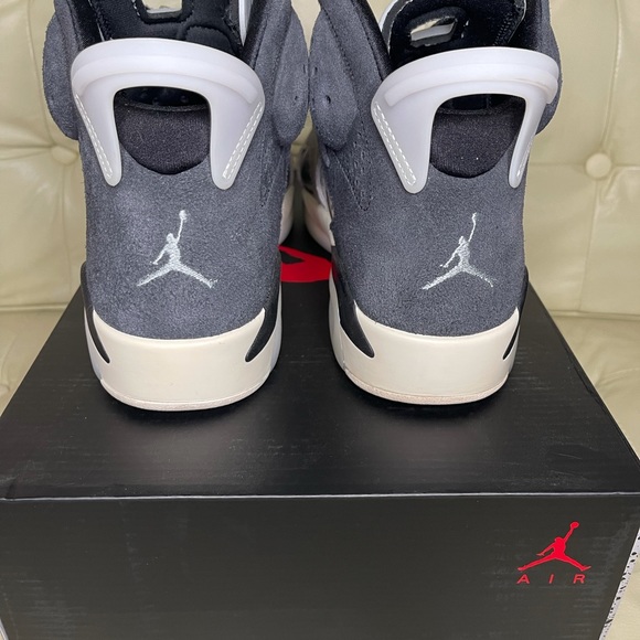 Air Jordan 6 Retro Tech Chrome size 10.5 - Picture 2 of 9